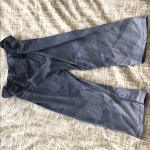 GapFit Gfast Capri leggings size L